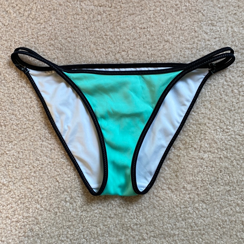 Like new! Victoria's Secret bottoms